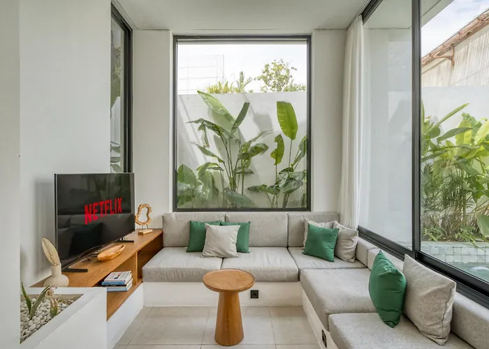 Malvarrosa Stylish 1br Private Pool Bingin